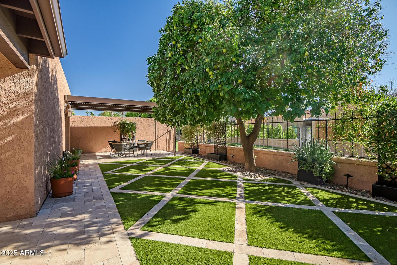 8145 E Via De Viva, Scottsdale, AZ 85258