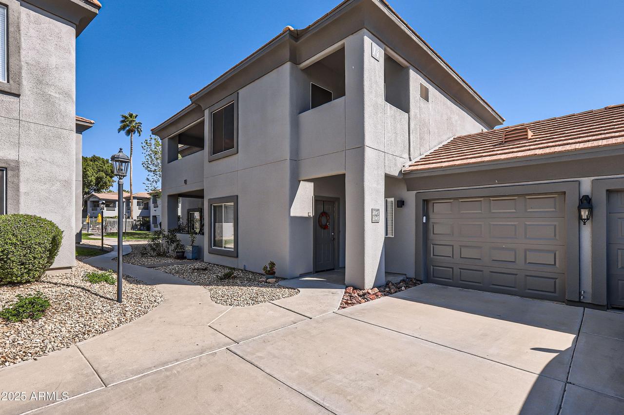 7401 W Arrowhead Clubhouse Dr. #2045, Glendale, AZ 85308