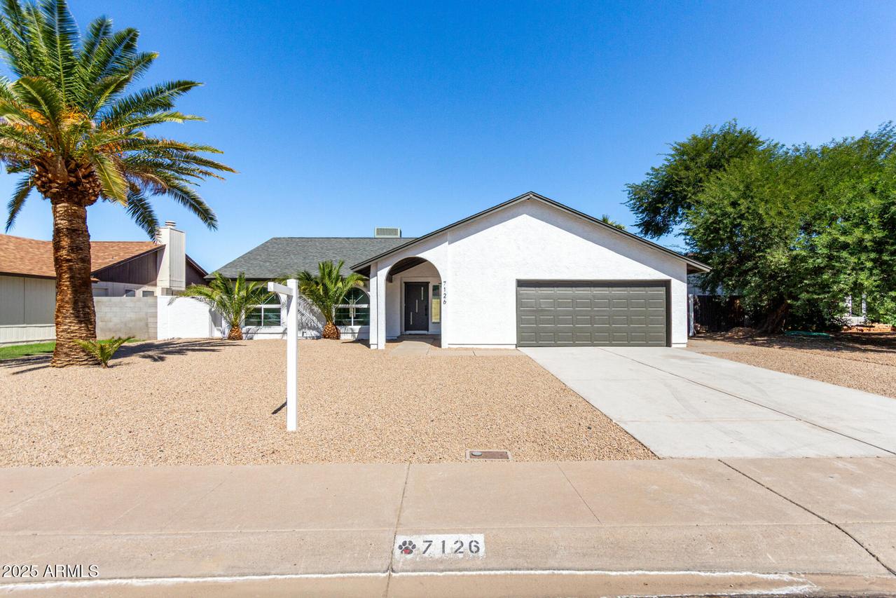 7126 W Jenan Dr., Peoria, AZ 85345