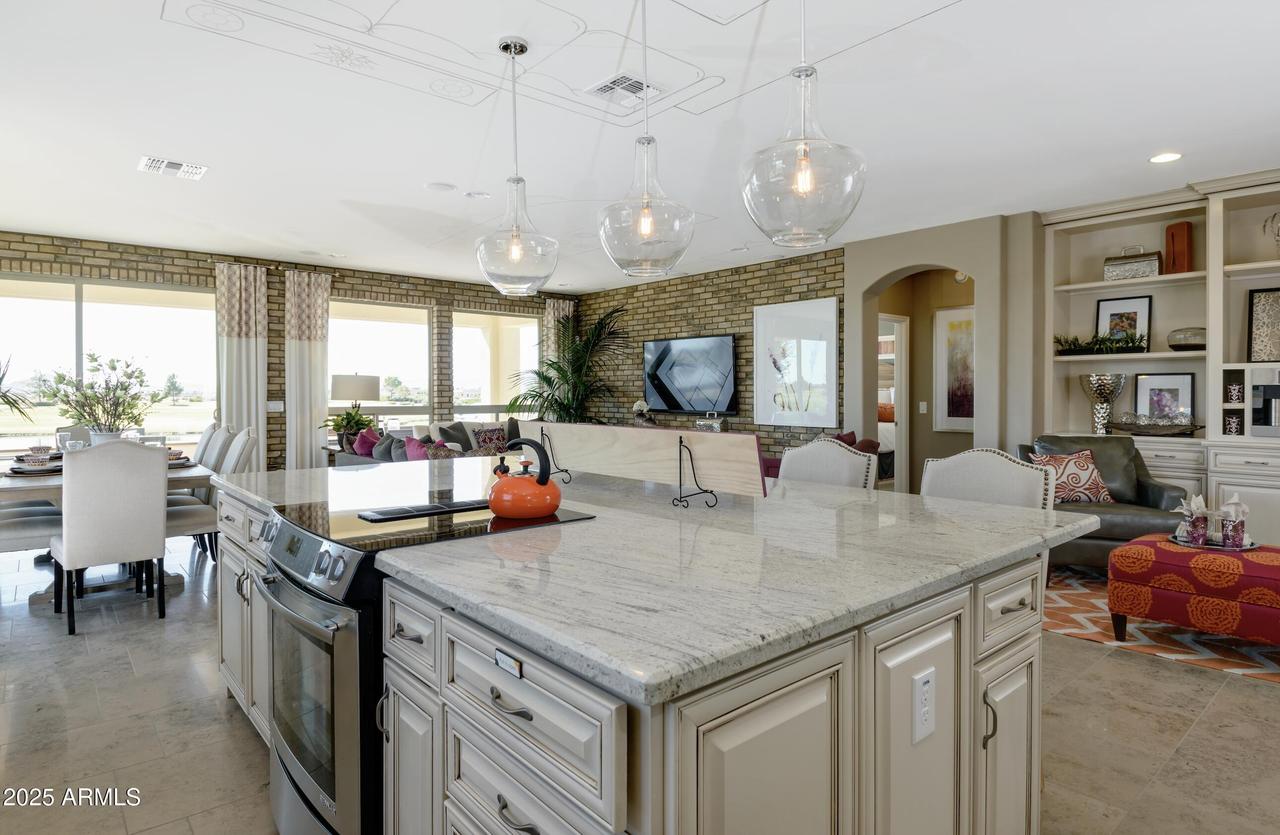 559 E Peach Tree St., Queen Creek, AZ 85140