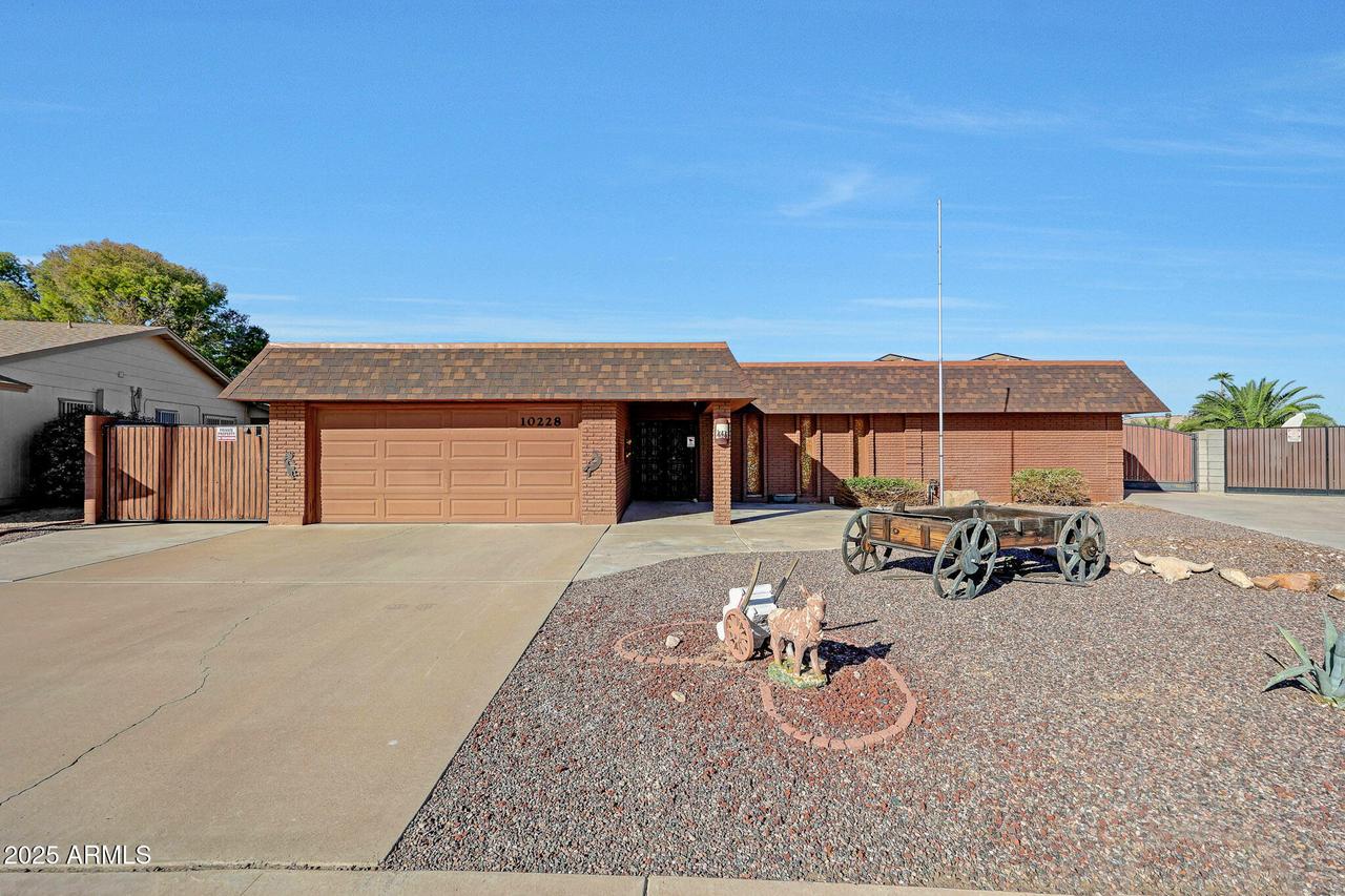 10228 W Twin Oaks Dr., Sun City, AZ 85351
