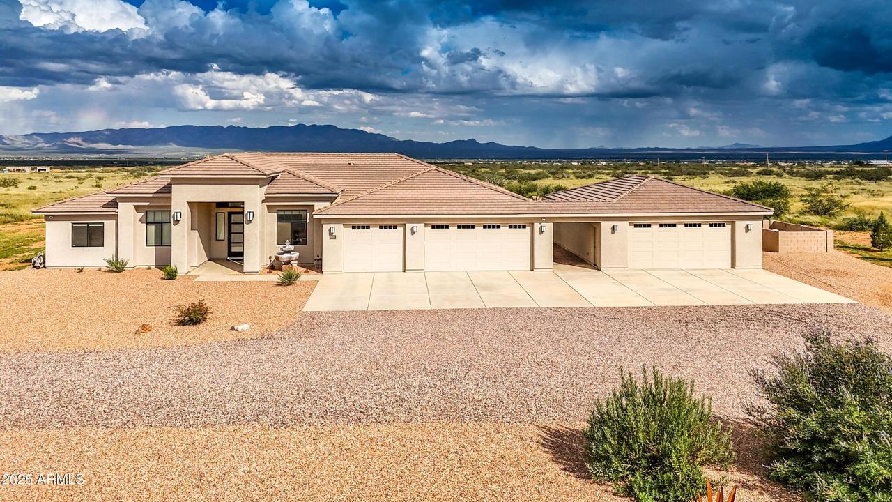 8665 S Sunquail Ter., Hereford, AZ 85615