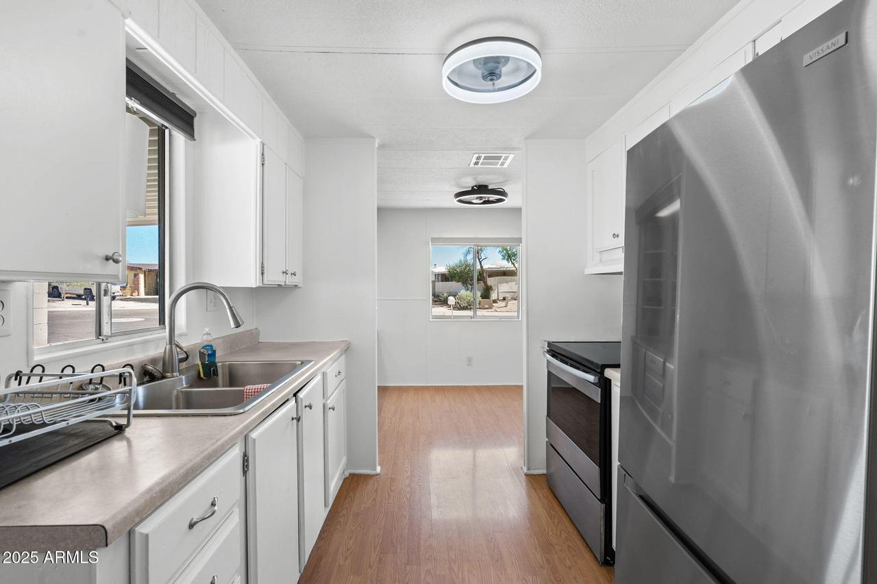 15620 N 15th Dr., Phoenix, AZ 85023