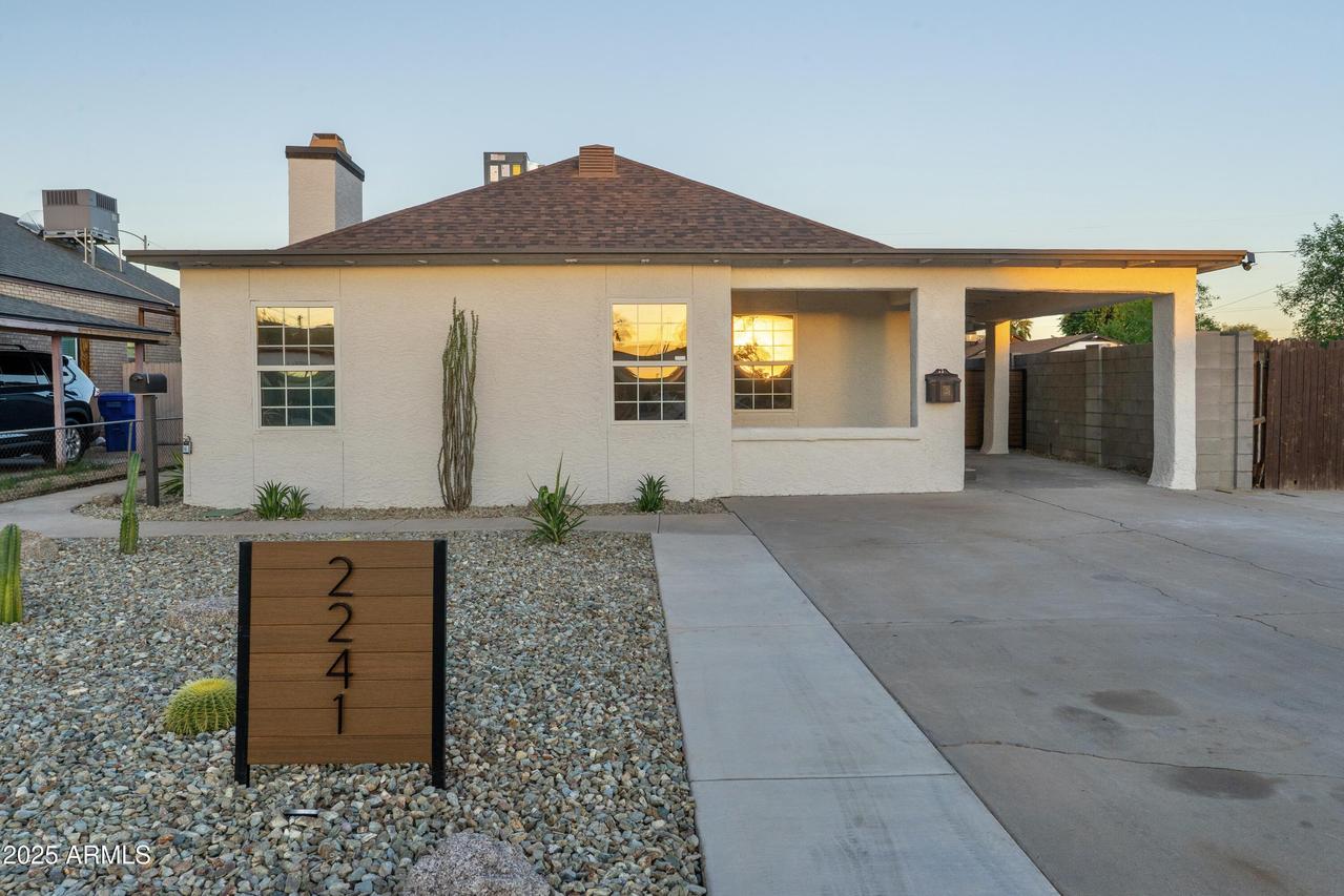 2241 N Richland St., Phoenix, AZ 85006