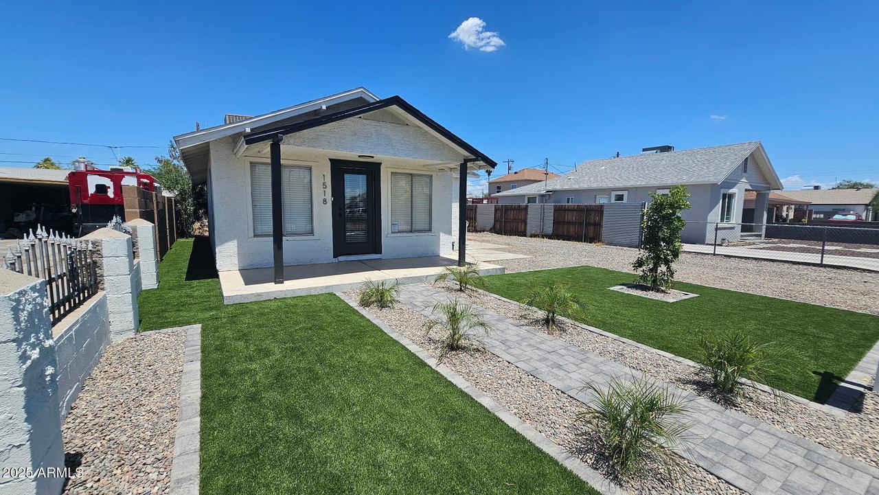 1518 E Pierce St., Phoenix, AZ 85006