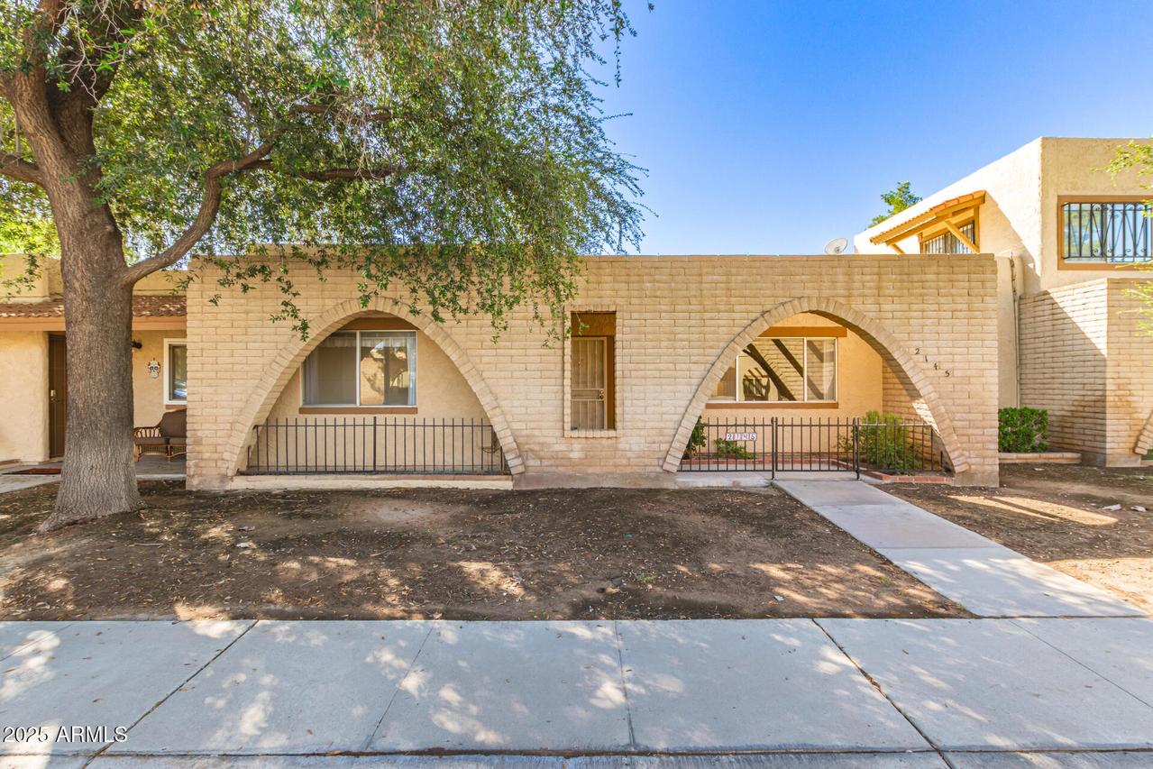 2145 E Ellis Dr., Tempe, AZ 85282
