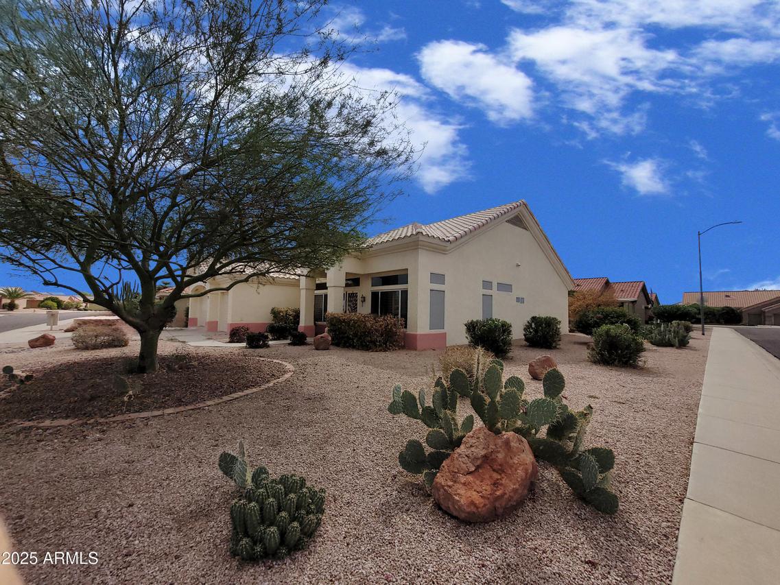 14211 W Horizon Dr., Sun City West, AZ 85375
