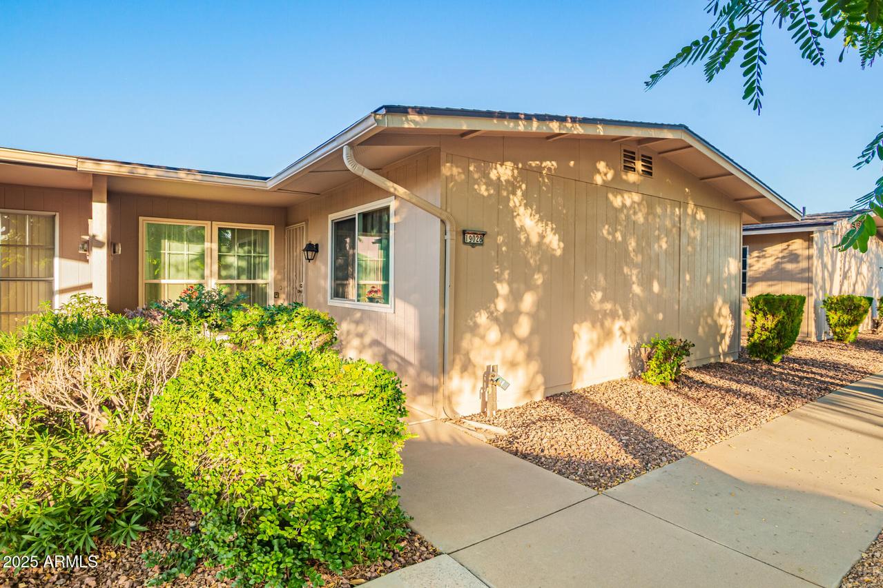 19028 N 134th Dr., Sun City West, AZ 85375