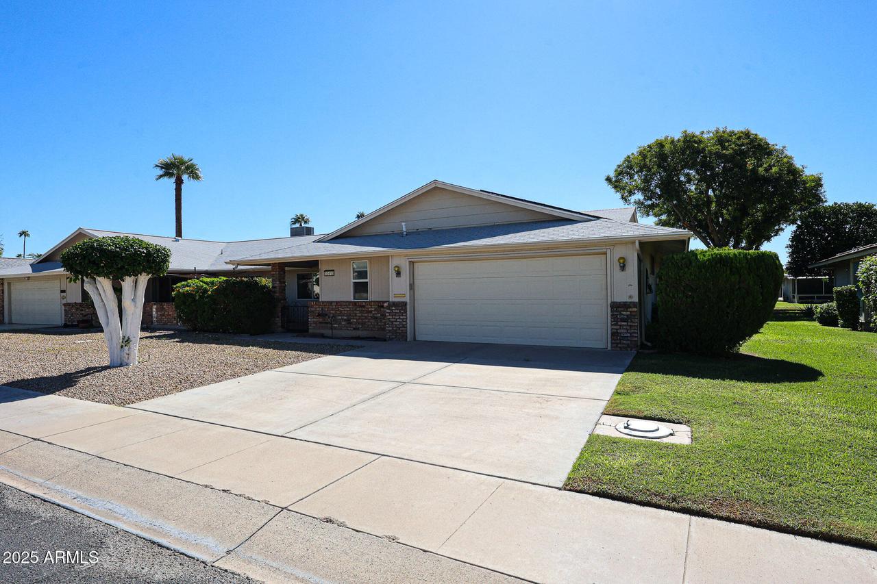 10410 W Saratoga Cir., Sun City, AZ 85351