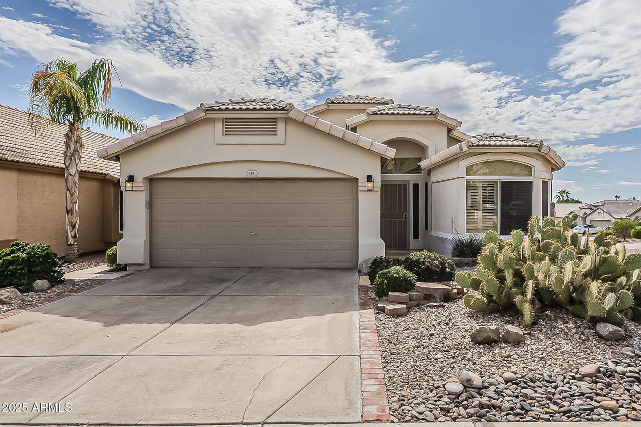 2101 E Rosemonte Dr., Phoenix, AZ 85024