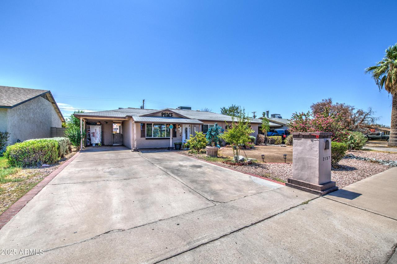2137 W 1st Pl., Mesa, AZ 85201