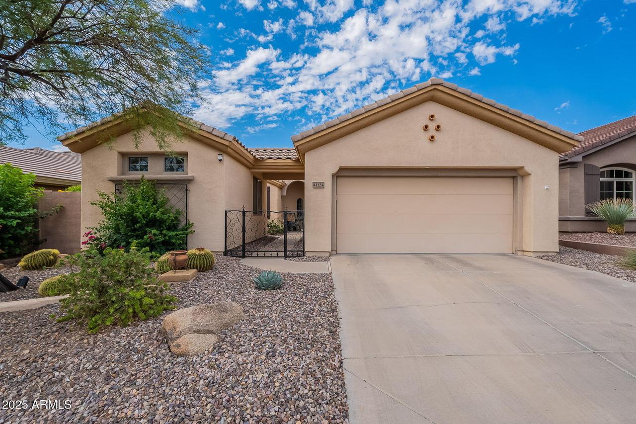 41124 N Prestancia Dr., Phoenix, AZ 85086