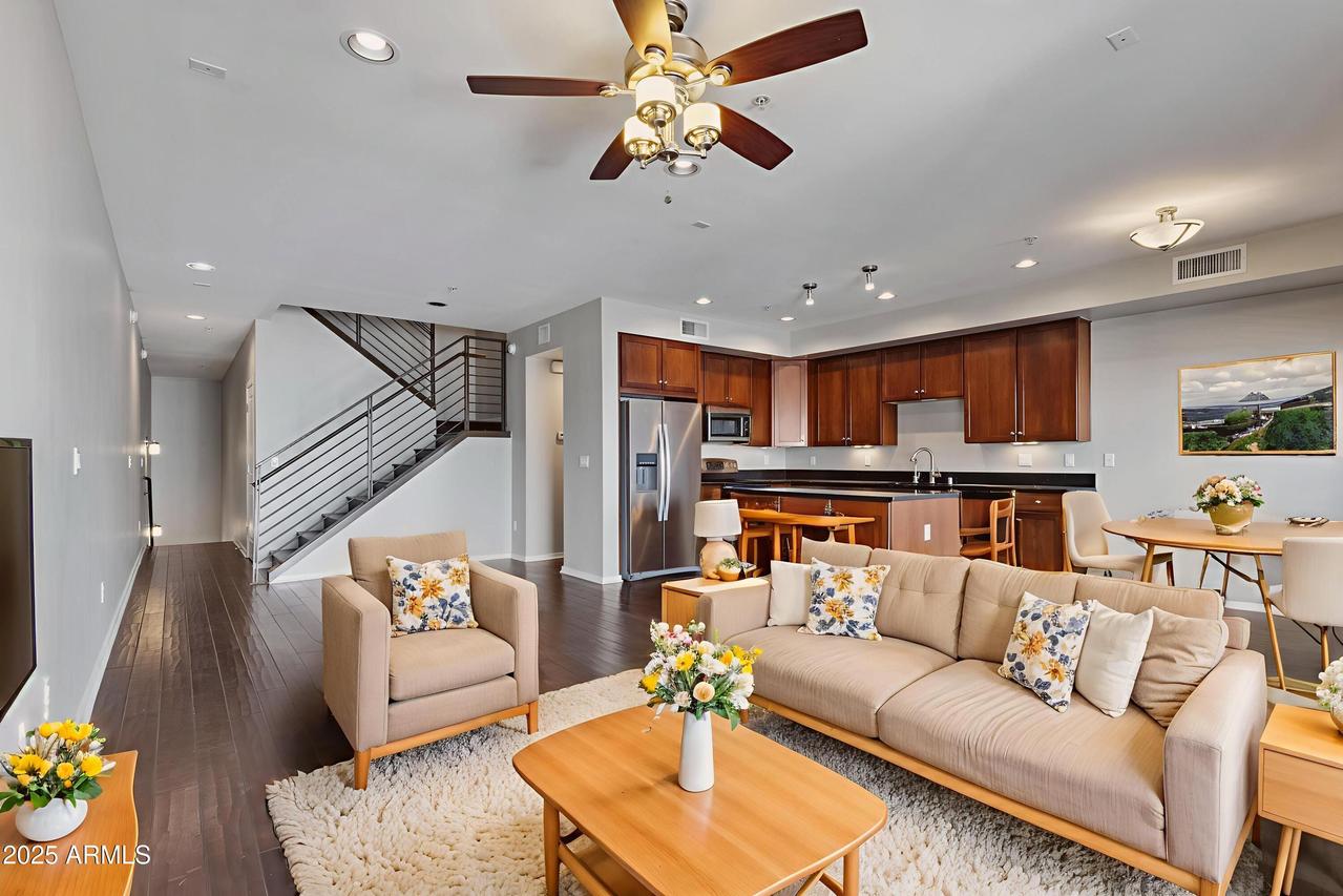 526 W 1st St. #106, Tempe, AZ 85281