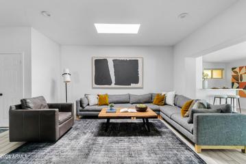 4830 N 74th Pl., Scottsdale, AZ 85251