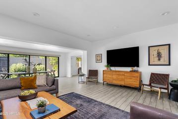 4830 N 74th Pl., Scottsdale, AZ 85251