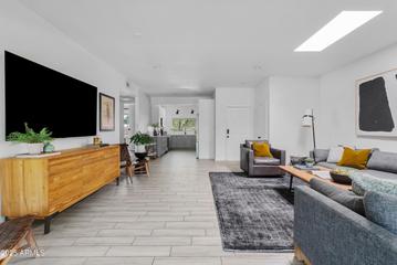 4830 N 74th Pl., Scottsdale, AZ 85251