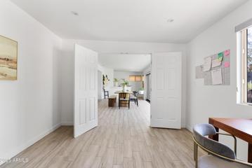 4830 N 74th Pl., Scottsdale, AZ 85251