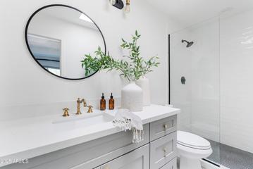 4830 N 74th Pl., Scottsdale, AZ 85251