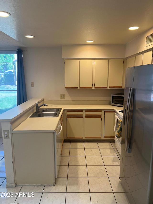 1717 E Union Hills Dr. #1068, Phoenix, AZ 85024