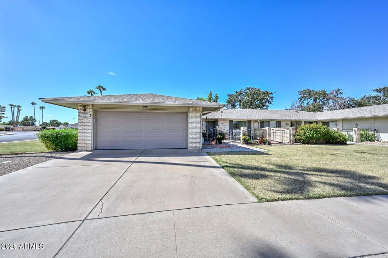 9802 N 107th Ave., Sun City, AZ 85351