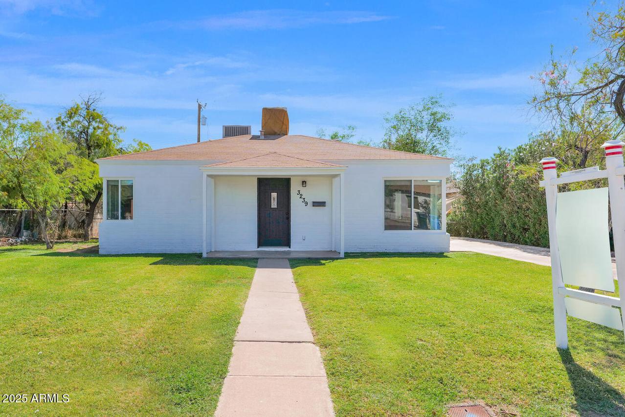 3239 E Pierce St., Phoenix, AZ 85008
