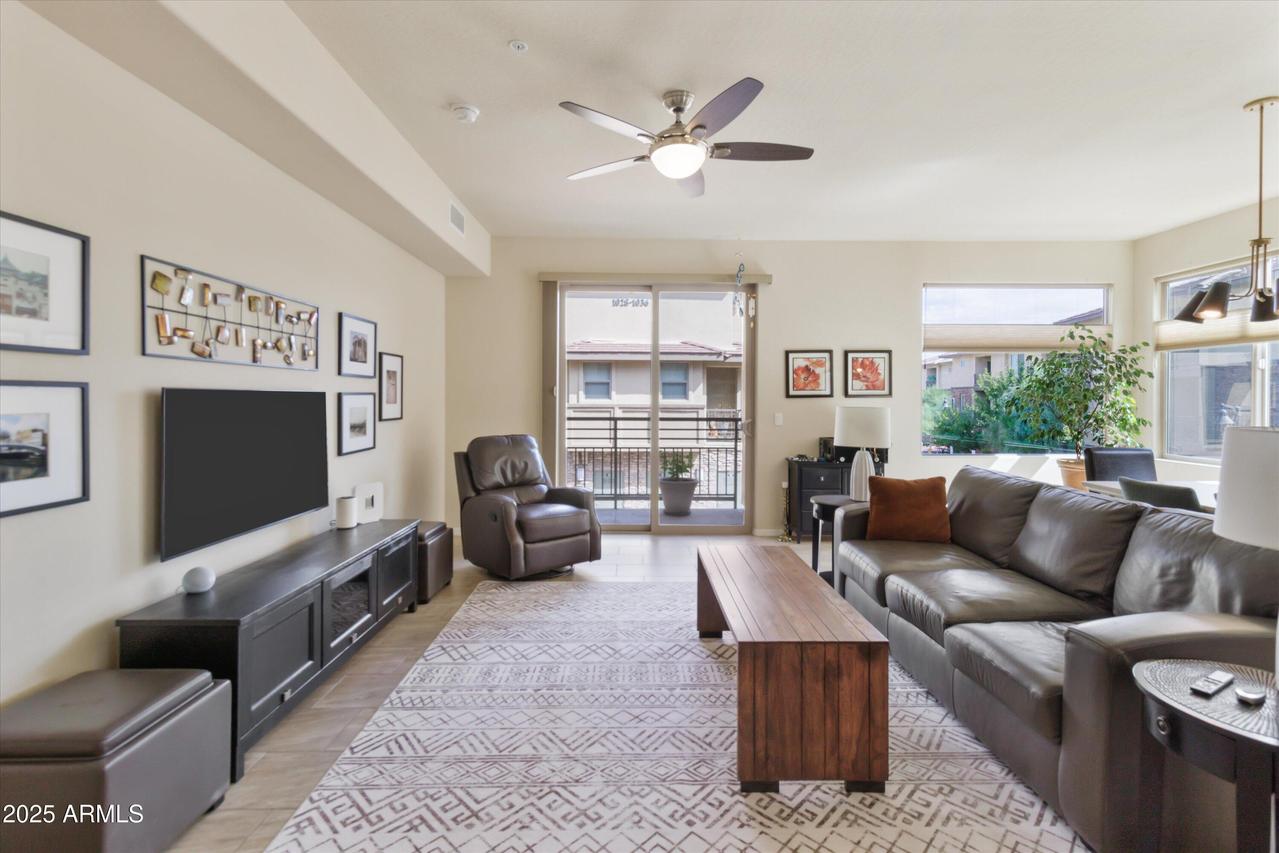17850 N 68th St. #2088, Phoenix, AZ 85054