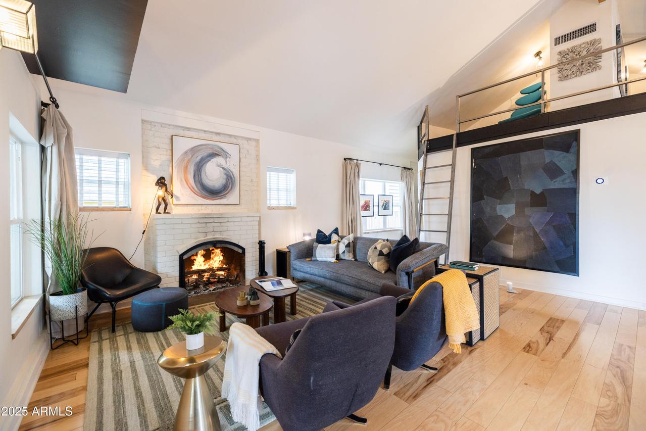 829 N 8th Ave., Phoenix, AZ 85007