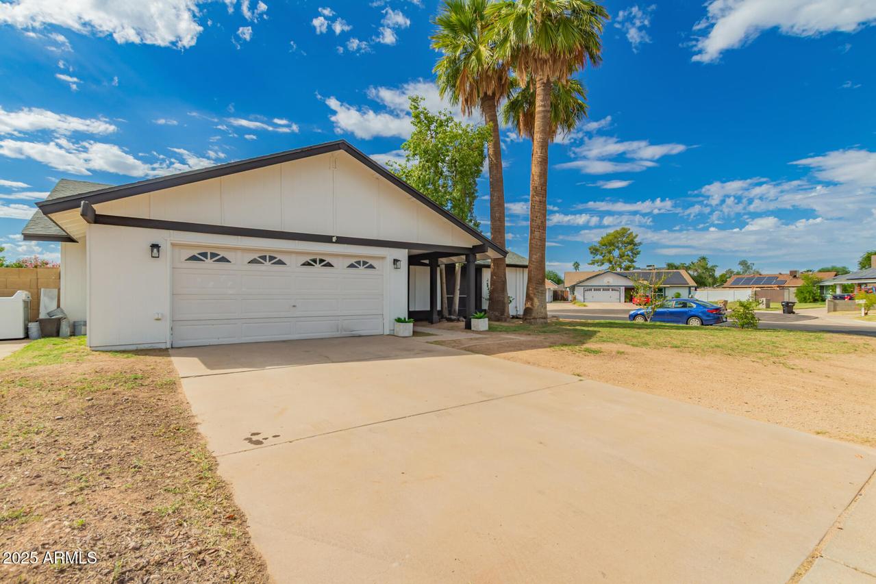 14228 N 39th Dr., Phoenix, AZ 85053