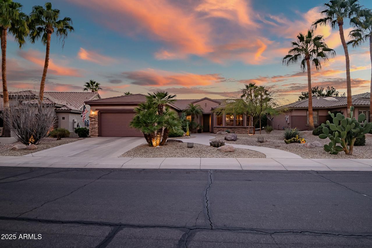 15131 W Daybreak Dr., Surprise, AZ 85374