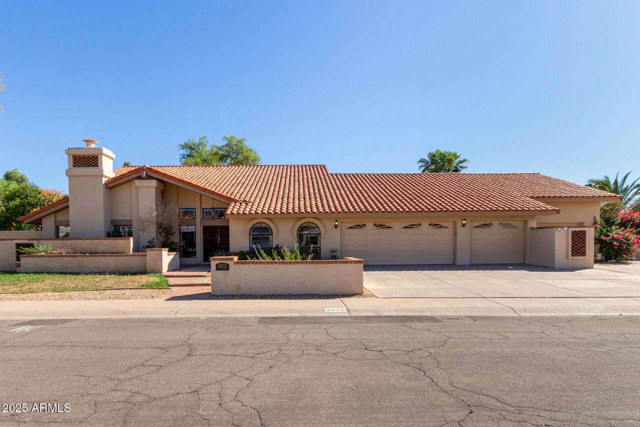 8651 E Thoroughbred Tr., Scottsdale, AZ 85258