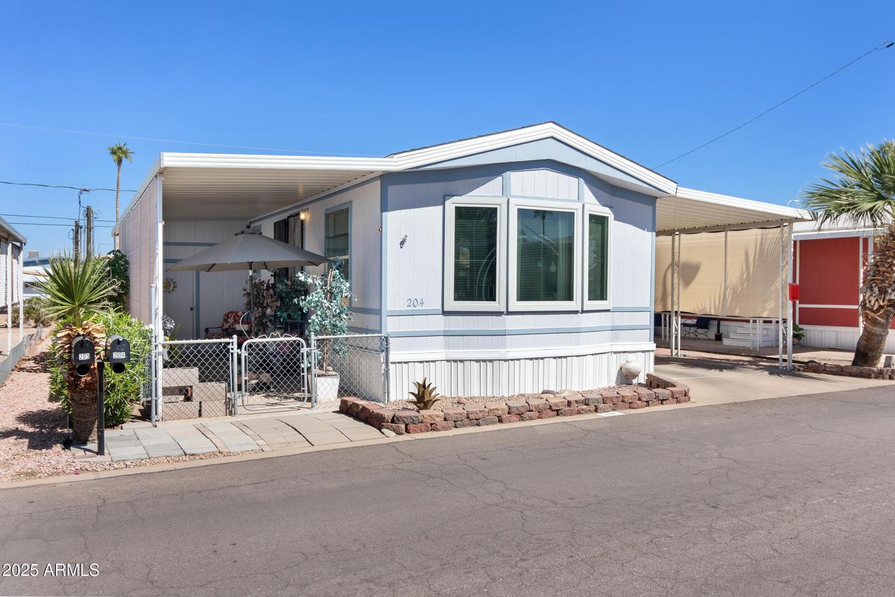 2121 N Center St. #204, Mesa, AZ 85201