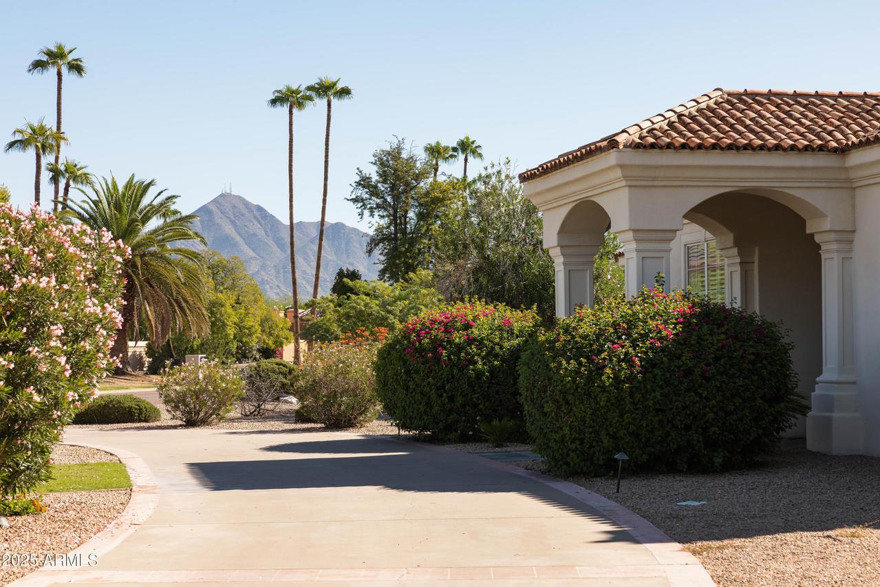 8575 E Sharon Dr., Scottsdale, AZ 85260