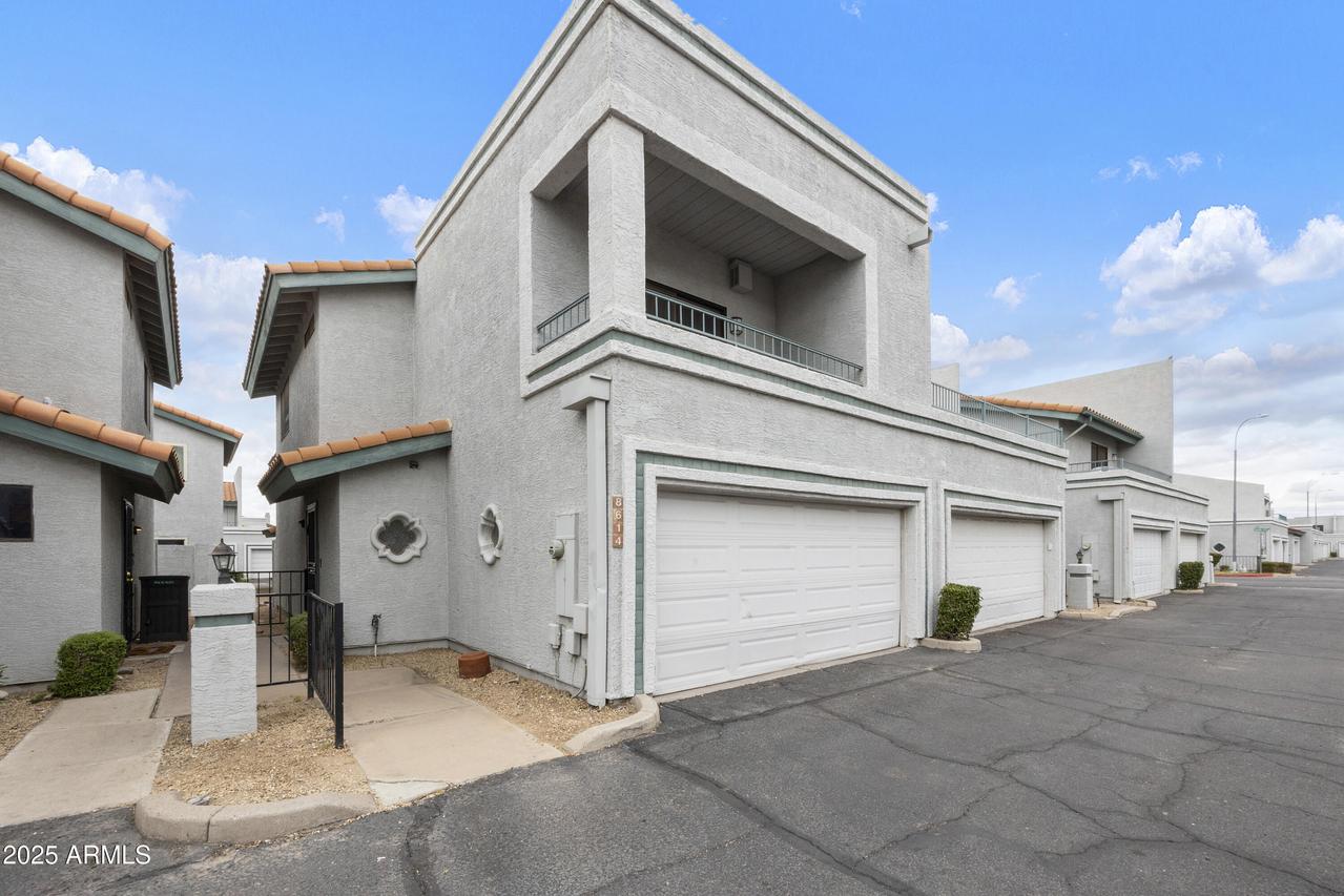8614 N 67th Dr., Peoria, AZ 85345