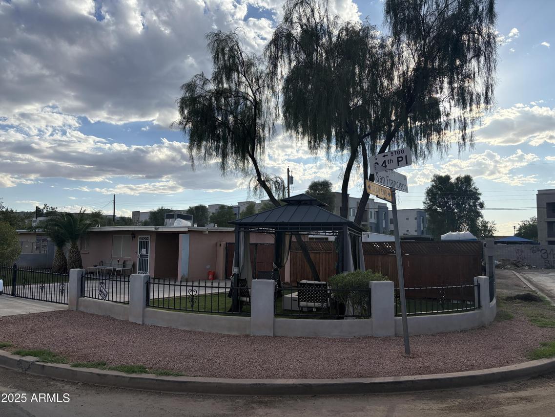5722 S 34th Pl., Phoenix, AZ 85040