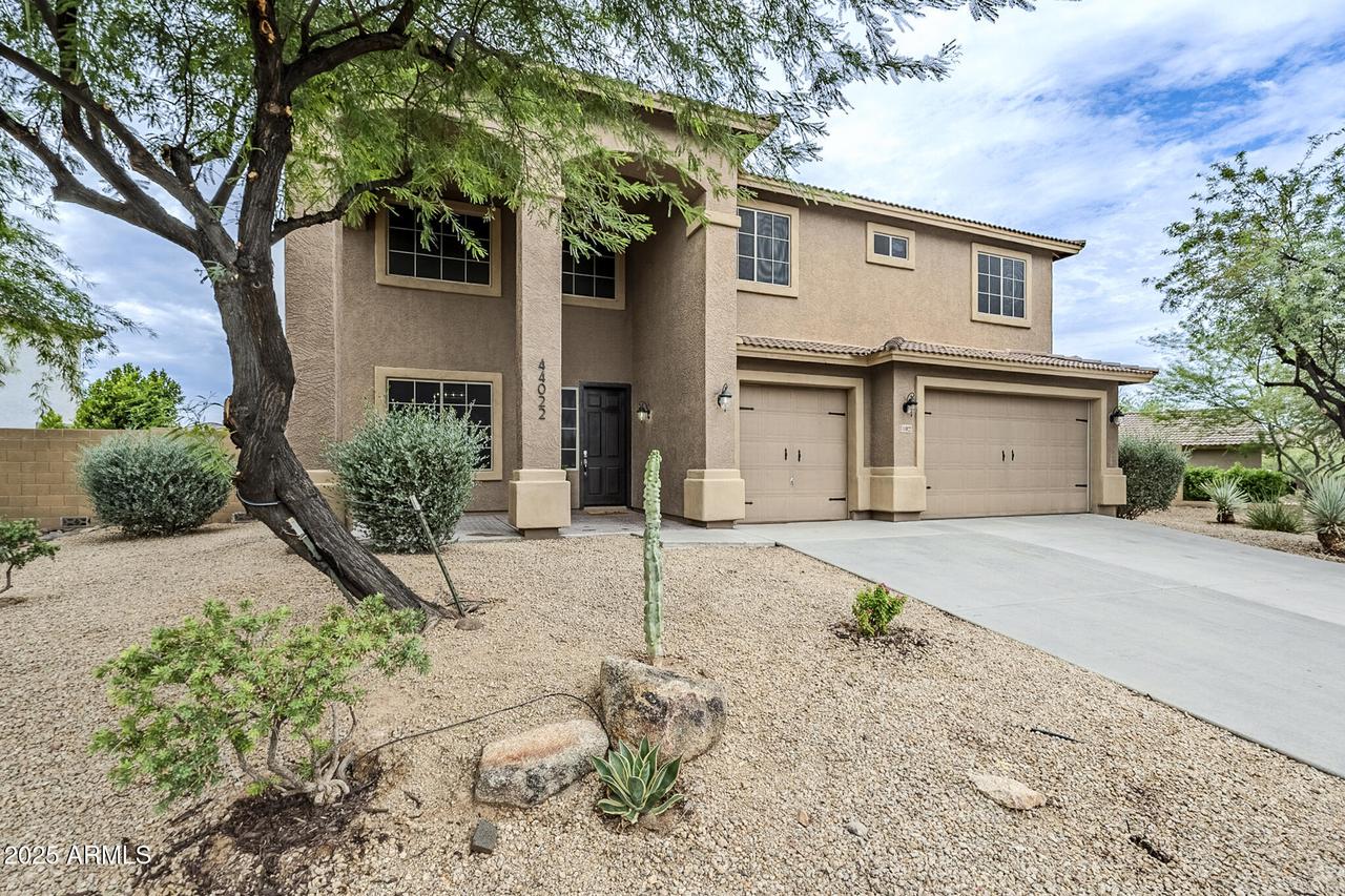 44022 N 43rd Dr., Anthem, AZ 85087