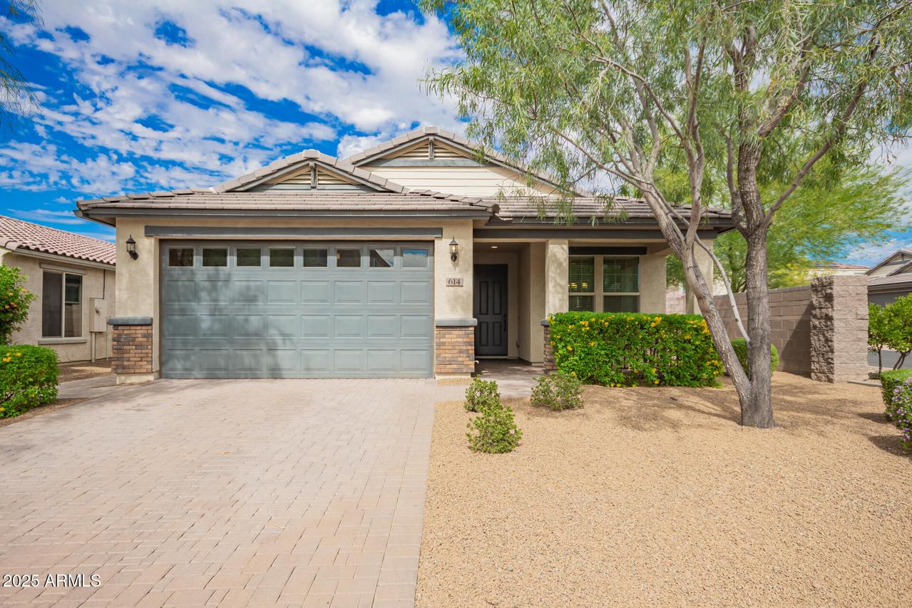 614 E Brisa Dr., Phoenix, AZ 85085