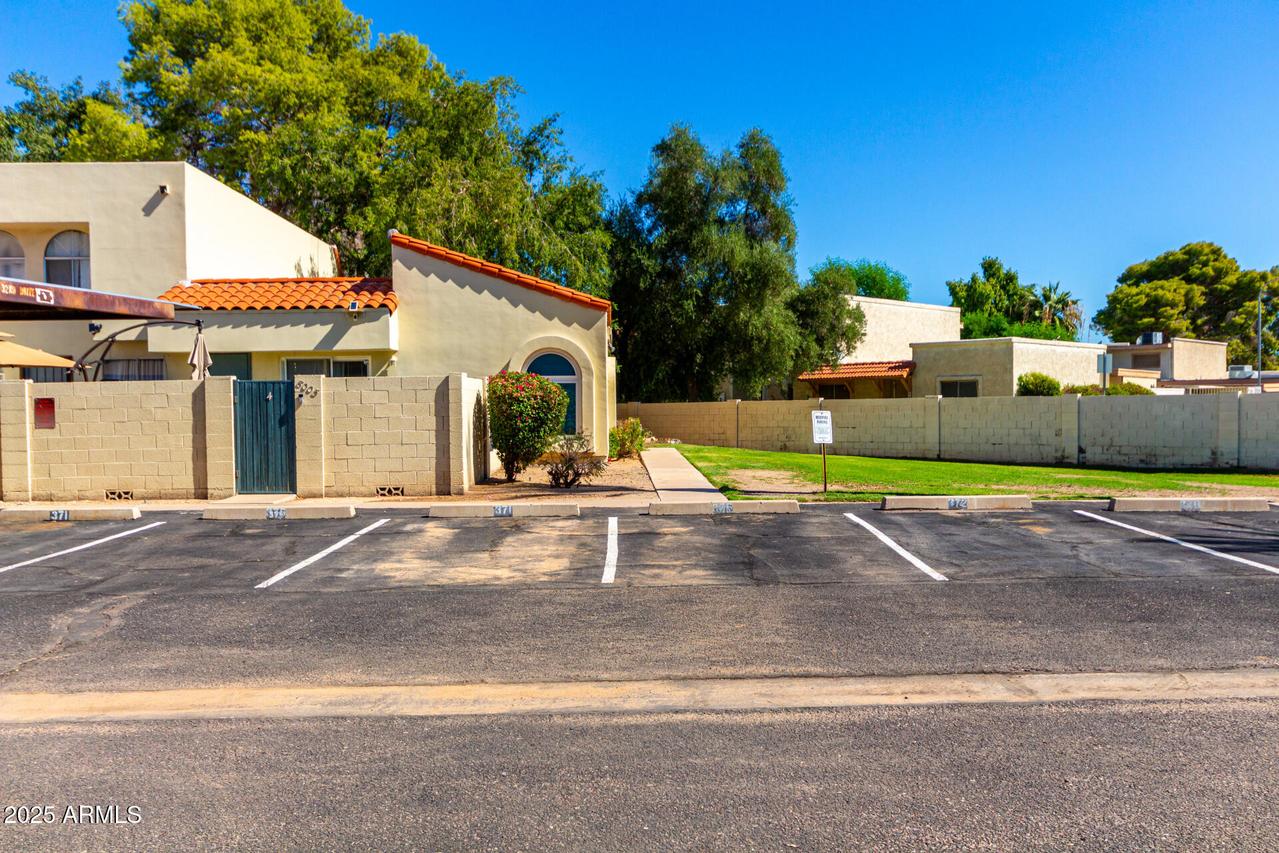 3203 W Loma Ln. #3, Phoenix, AZ 85051