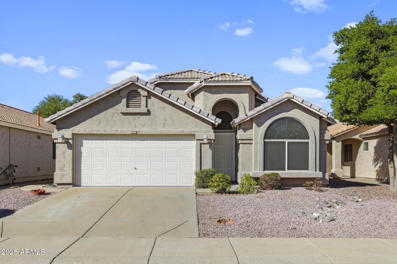 922 E Blackhawk Dr., Phoenix, AZ 85024