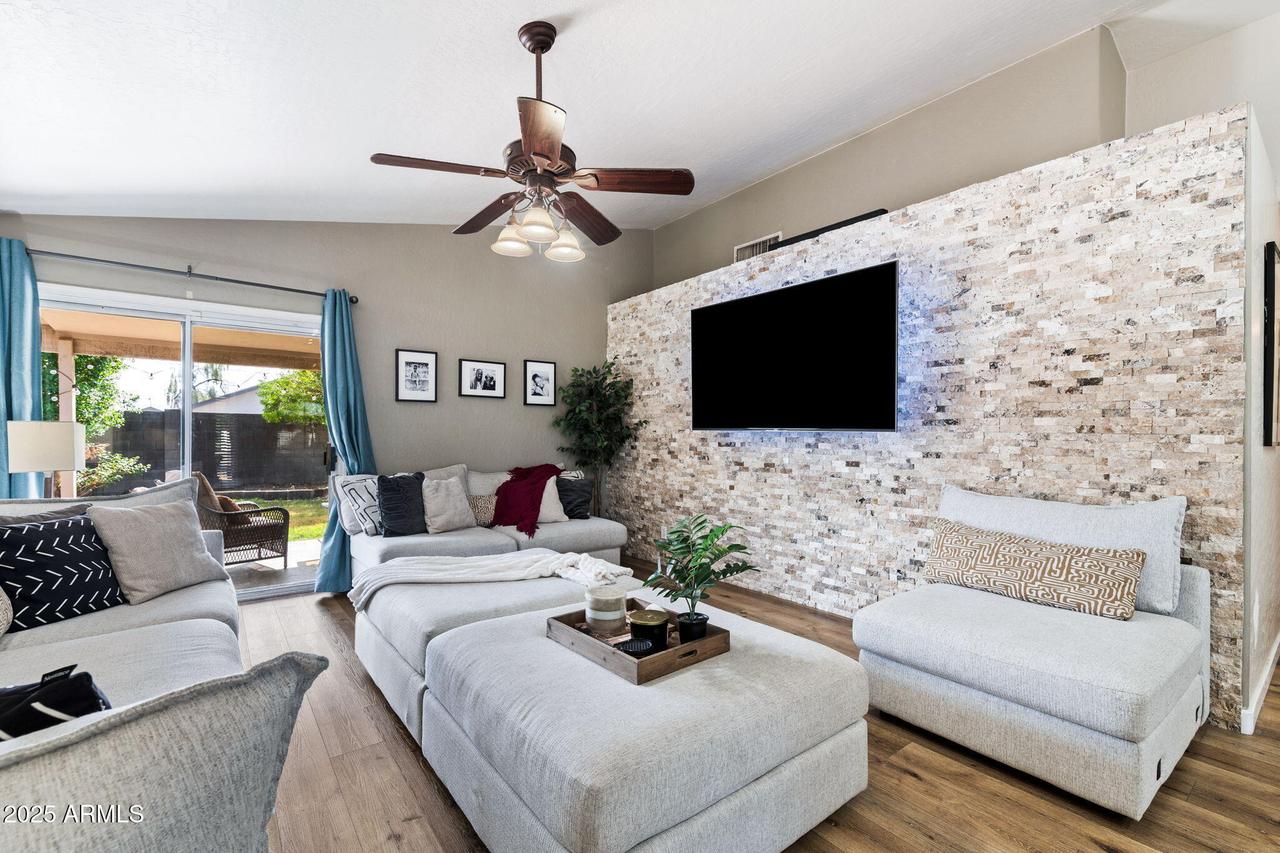 8525 E Carol Ave., Mesa, AZ 85208