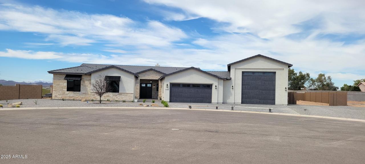 10423 W Navigator Ln., Peoria, AZ 85383