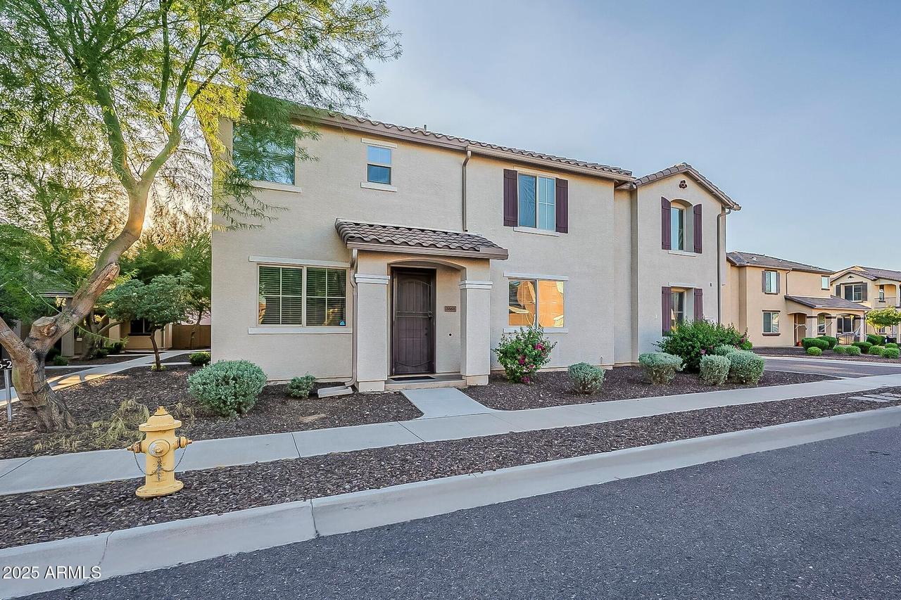 2668 N 73rd Glen, Phoenix, AZ 85035