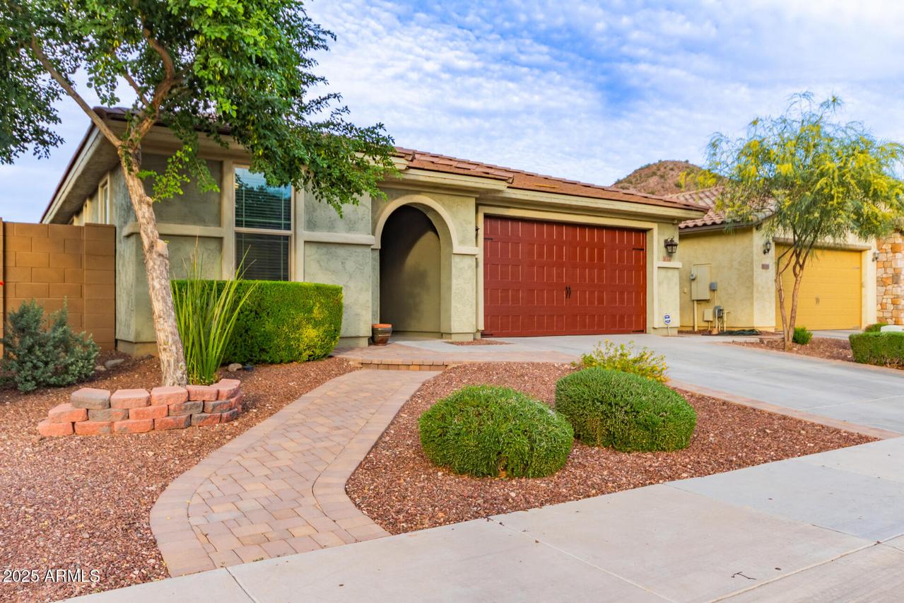 10370 W Alyssa Ln., Peoria, AZ 85383