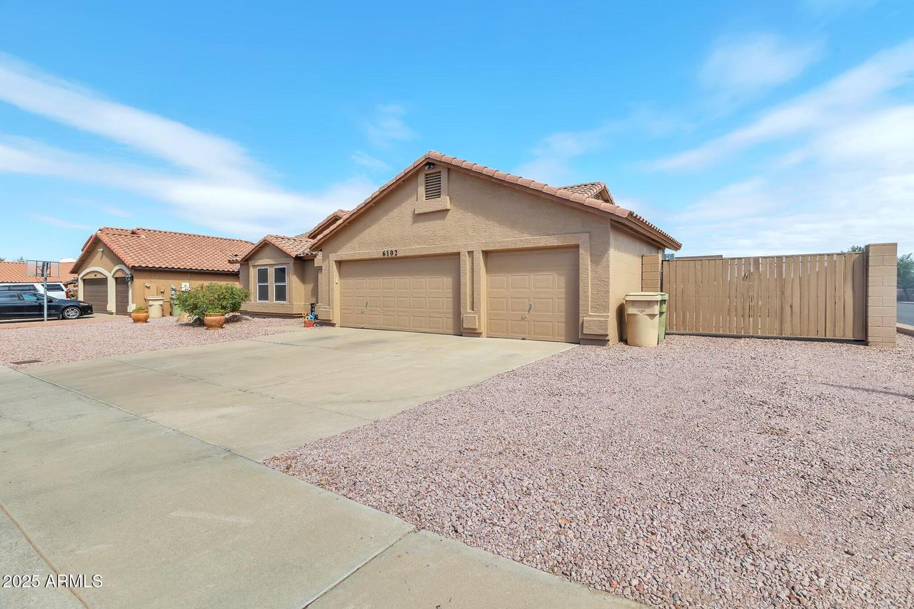 6102 W Shangri La Rd., Glendale, AZ 85304