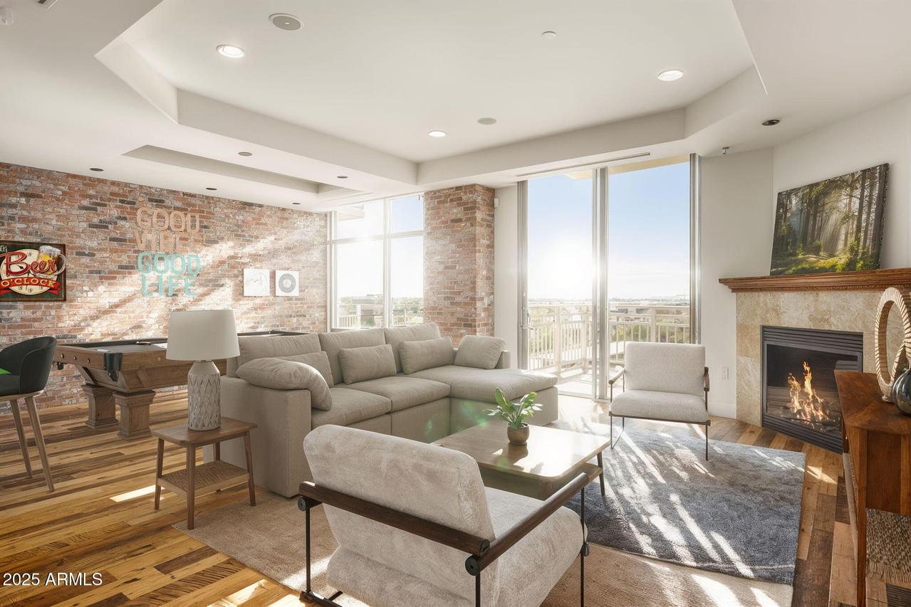 2211 E Camelback Rd. #607, Phoenix, AZ 85016