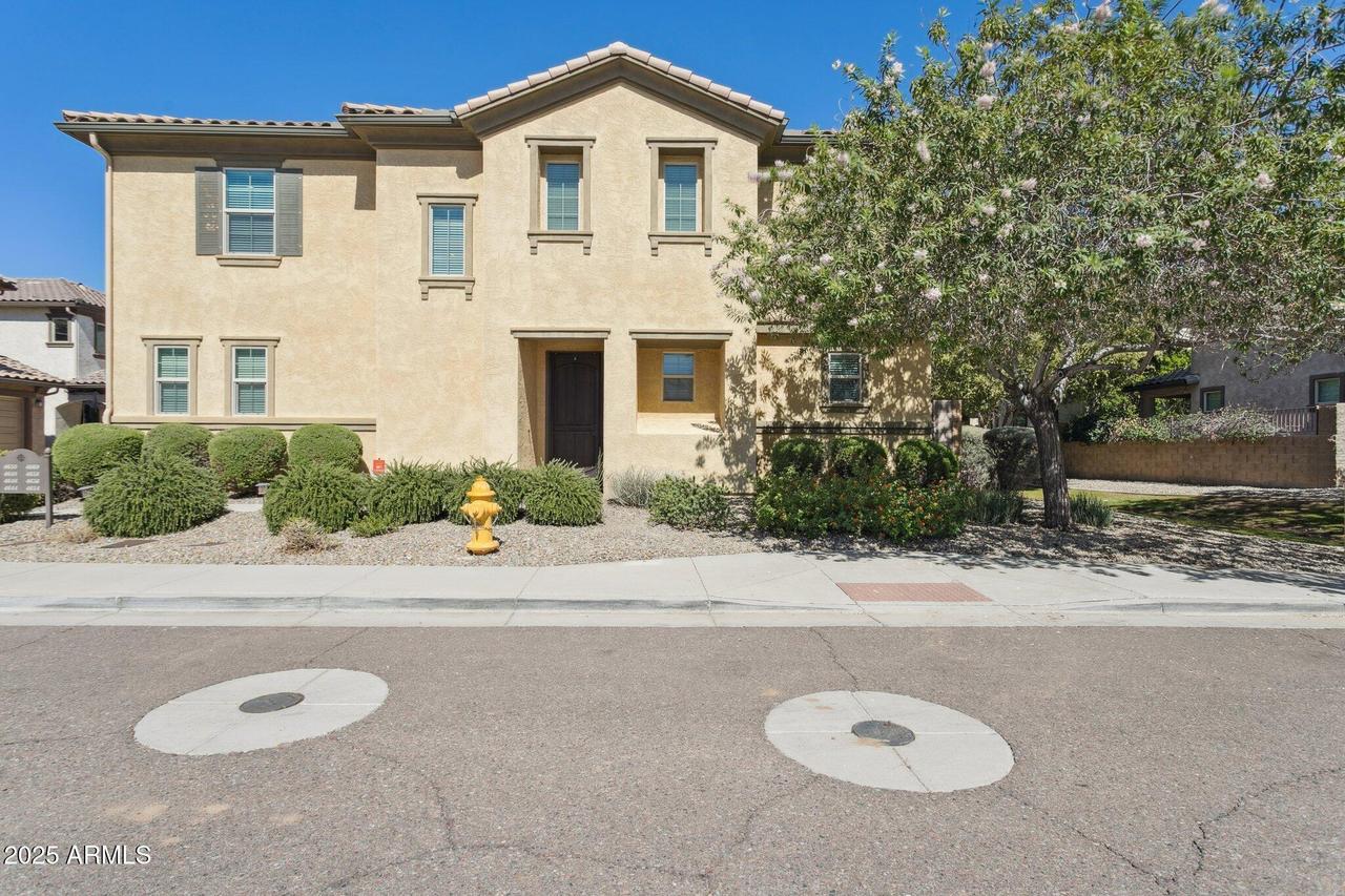 4654 E Tierra Buena Ln., Phoenix, AZ 85032
