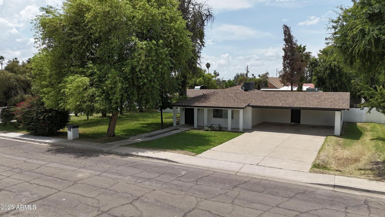 8002 N 5th Ave., Phoenix, AZ 85021