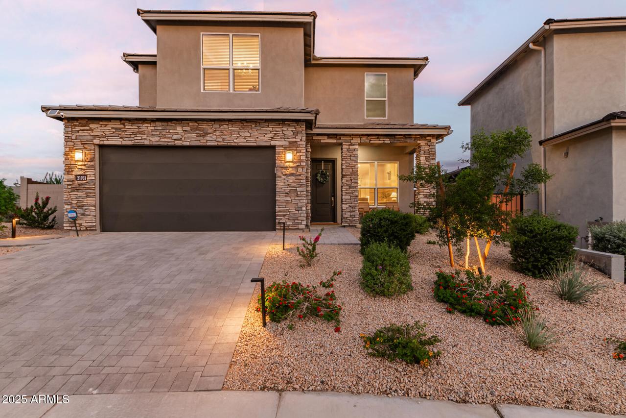 21931 N 62nd St., Phoenix, AZ 85054