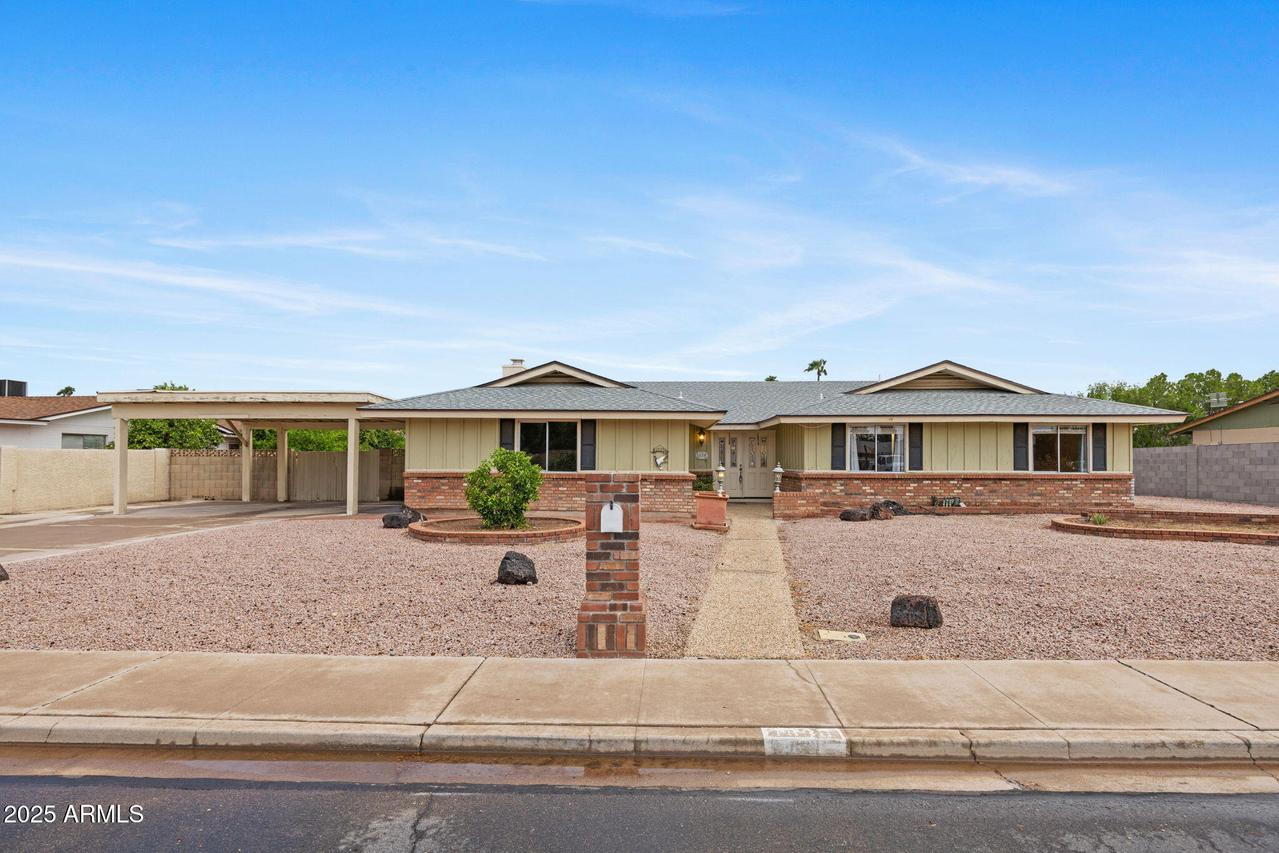1630 E Grandview St., Mesa, AZ 85203