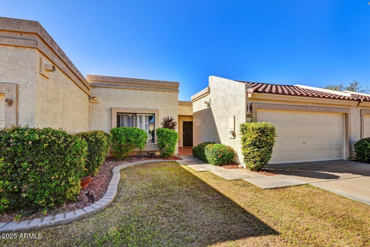 9727 W Kerry Ln., Peoria, AZ 85382