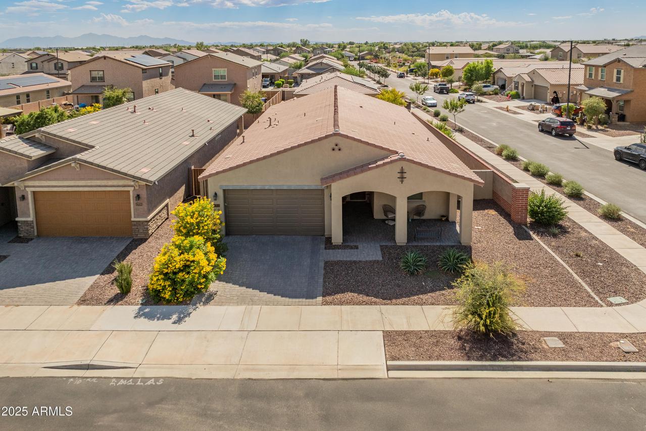 14151 W Old Oak Ln., Surprise, AZ 85379